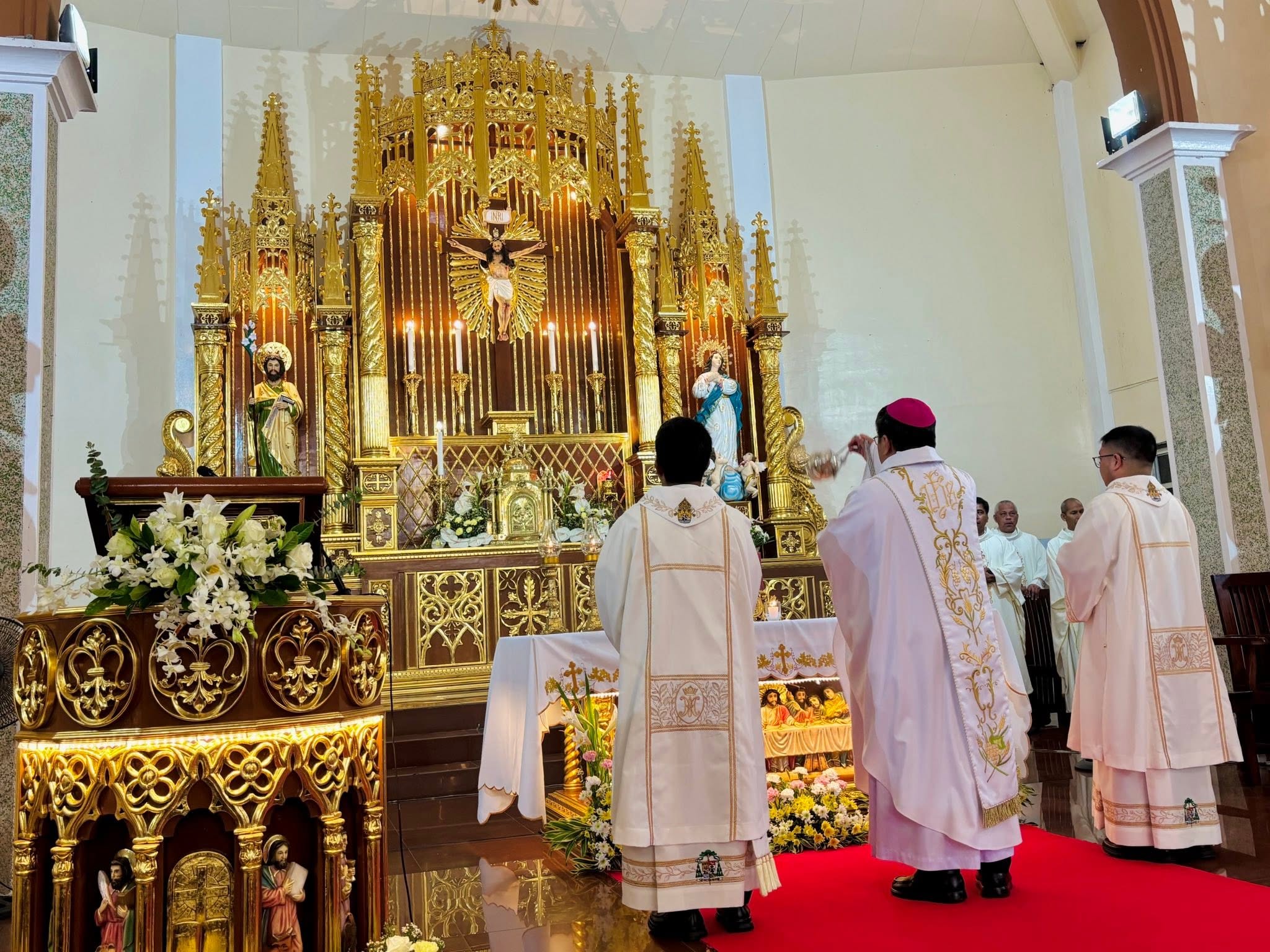 Sunday High Mass